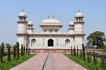 Fototapeta na wymiar Petit Taj Mahal