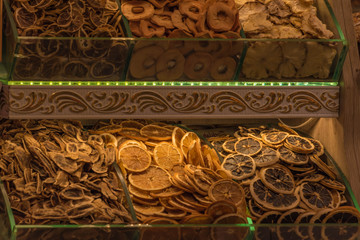 Getrocknete Früchte am Basar in Istanbul