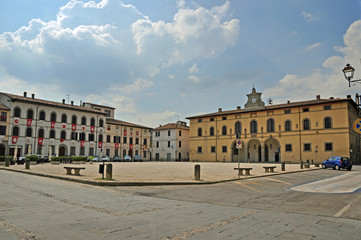 Fototapeta na wymiar Italy, Land of the sun (town of the sun) central square.