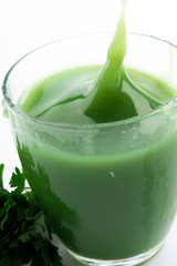 healthy and alkaline vegetables smoothie