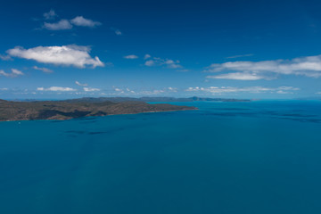 Luftaufnahme beim Helikopter-Rundflug über Whitsunday Island
