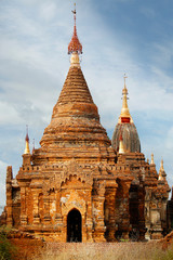 Fototapeta premium Buddhist temple,stupa,in the historical park of Bagan,Myanmar