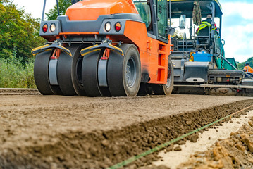 Roller on the new hot asphalt