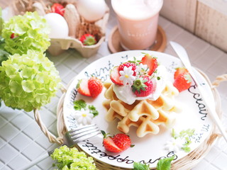 イチゴワッフルパンケーキでティータイム