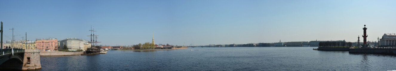 Fototapeta na wymiar The Panorama of Neva river near Petropavlovsk's fort