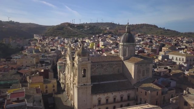 25P orbiting counter clockwise around cathedral in Militello Sicily