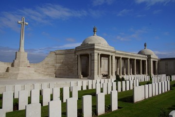 Dud Corner Cemetery, Loos Memorial