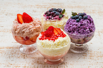 アジアのかき氷　Shaved ice that Asian fruit