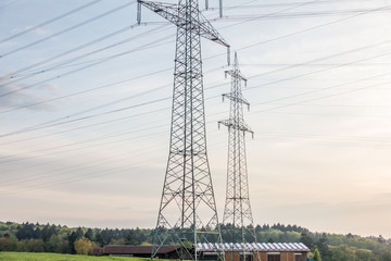 Hochspannungsmasten einer Überland leitung