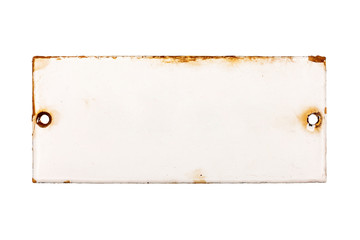 Altes Türschild aus Emaille ohne Beschriftung, isoliert auf weißem Hintergrund
