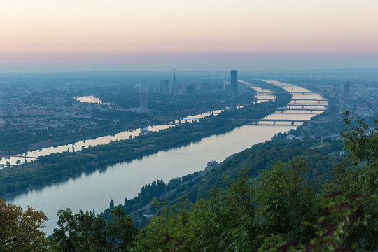 Austria, Vienna, view from Kahlenberg at sunrise