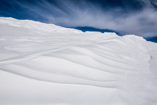 Italy, Abruzzo, Gran Sasso e Monti della Laga, Campo Imperatore plateau in winter