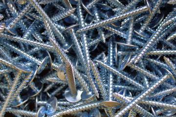 Screws scattering construction