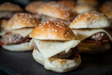 Mini hamburgers with cheese 