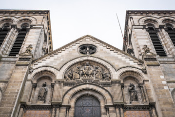 Fototapeta na wymiar Saint Ferdinand church in Bordeaux