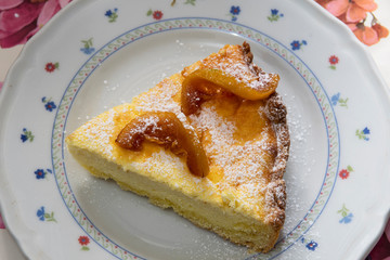 Greek yogurt and lemon cake