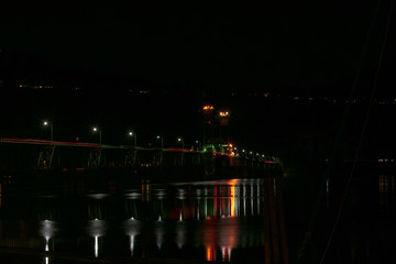 Fototapeta na wymiar Hood River Bridge at Night