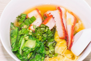 Soup dumplings Put the pig