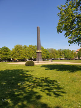 Obelisk auf dem L&ouml;wenwall in Braunschweig