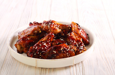 Teriyaki chicken wings with sesame