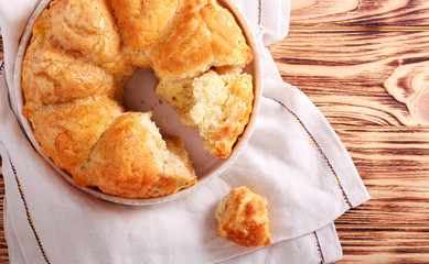 Pull apart sweet bread with cinnamon