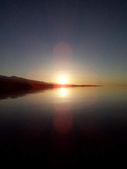 Fototapeta premium sunset cross over the sea