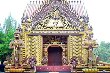 Obraz premium Thai temples have stucco art and beautiful Thai motifs.