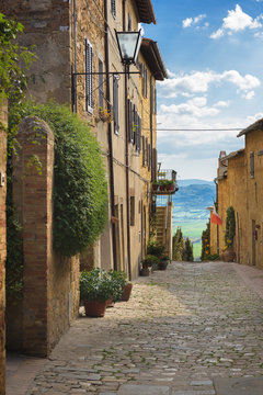 Fototapeta An old travel destination in Tuscany