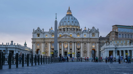 dusk at st peter's basilica in vatican city - obrazy, fototapety, plakaty