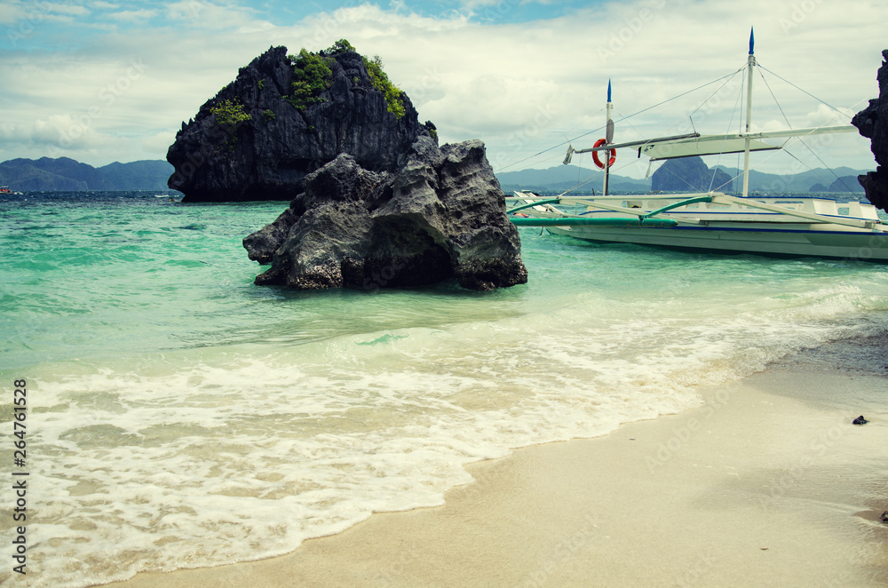 Wall mural el nido. palawan. beautiful philippine islands.