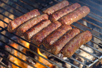 Grillen: Cevapcici, Tschewaptschitschi