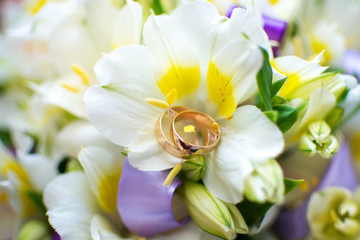 Engagement ring with flowers