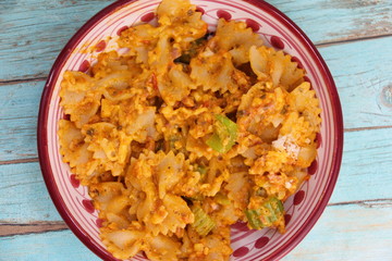 Pâtes farfalles sauce tomate