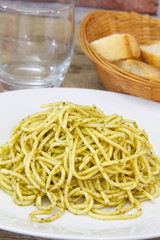 spaghetti au pesto