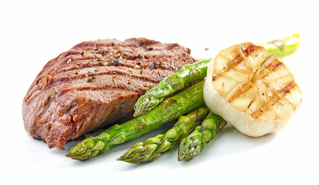 grilled beef fillet steak and vegetables