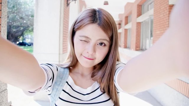 asian student talk selfie