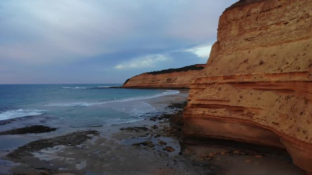 jan jus cliff fly by