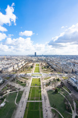 エッフェル塔から見たパリの景色