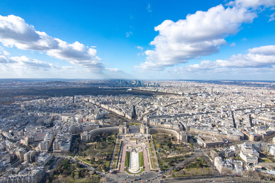 エッフェル塔から見たパリの景色