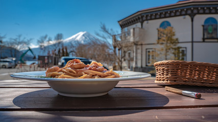Tasty Shrimp Spaghetti Topped With Oregano Powder