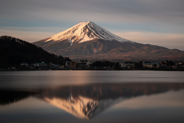 Fototapeta na wymiar Mount Fuji reflected in Lake Kawaguchi at Sunrise