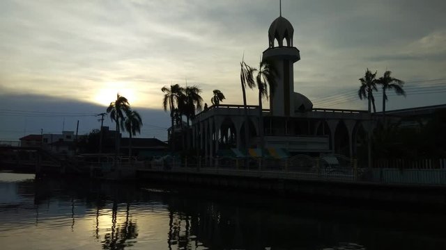 An Ia Ti Som Mosque in Bangkok , Thailand