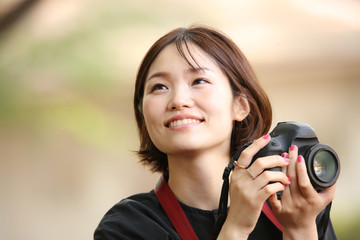 Fototapeta premium 写真を撮る女性