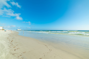Fototapeta na wymiar White sand in Daytona Beach