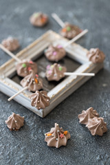 カカオ味のメレンゲクッキー