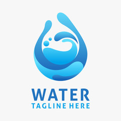 Fototapeta premium Water drop logo design with splash effect 