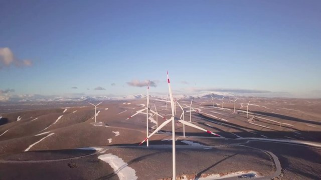 wind propellars in a wide area aerial