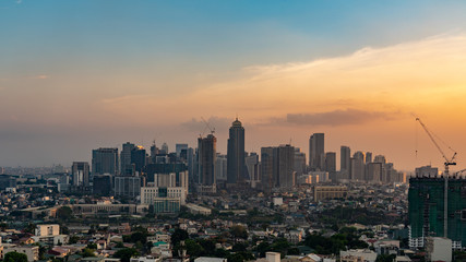 Fototapeta premium Widok z lotu ptaka Metro Manila drapacze chmur