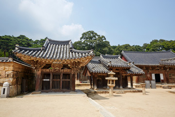 Fototapeta na wymiar Tongdosa Temple is a famous temple in Yangsan-si, Korea.