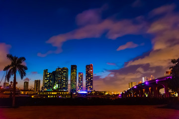 Fototapeta na wymiar MacArthur causeway and downtown Miami at night